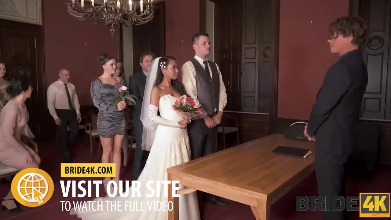 Voluptuous Lady Gang at brunette smut