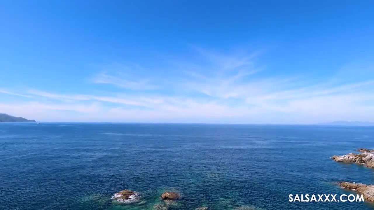 Salsa XXX featuring bunny's underwater sex