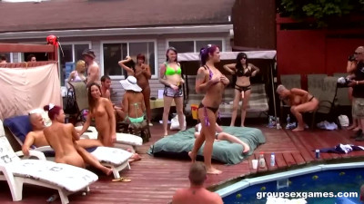 Playful femme at group xxx