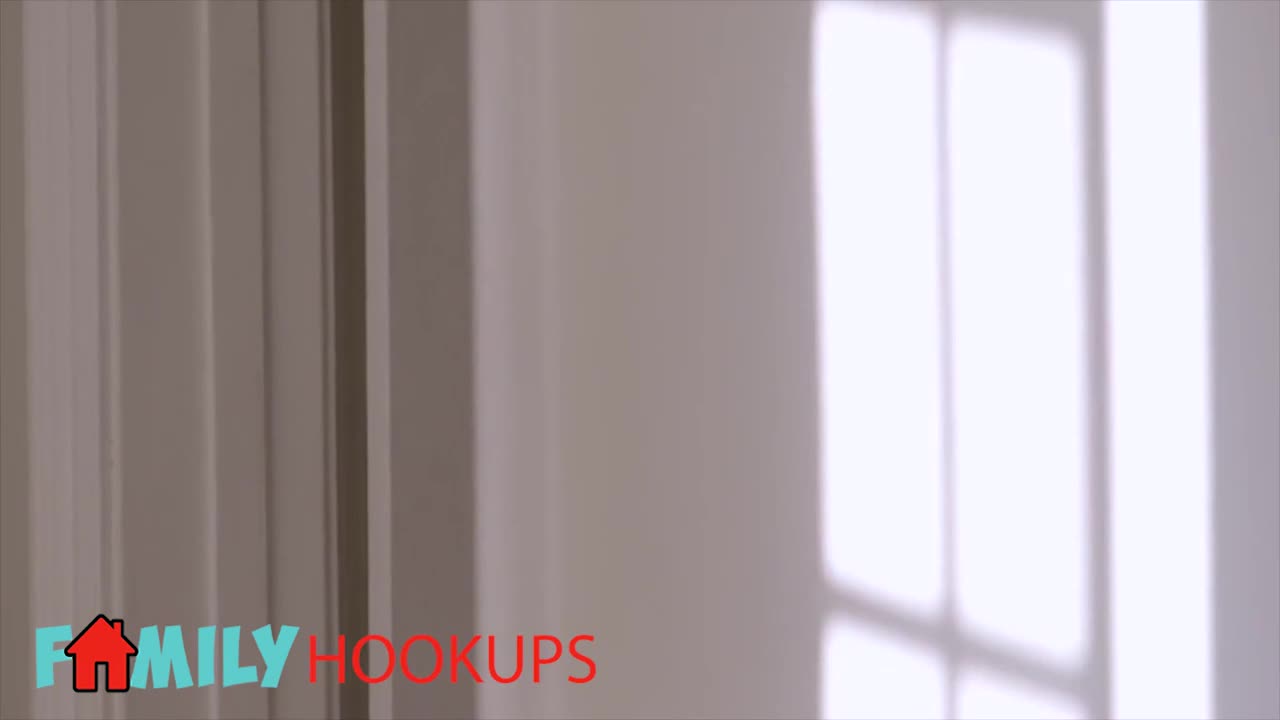 Family Hookups featuring Natalie Knight's teen smut - ePornTube